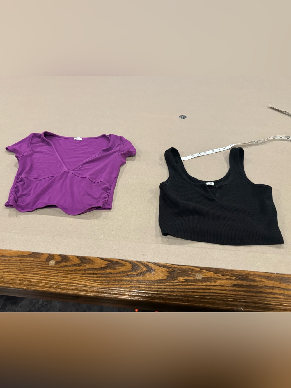 2 garage cropped tops M magenta and black